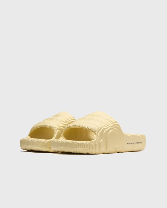 ADILETTE 22