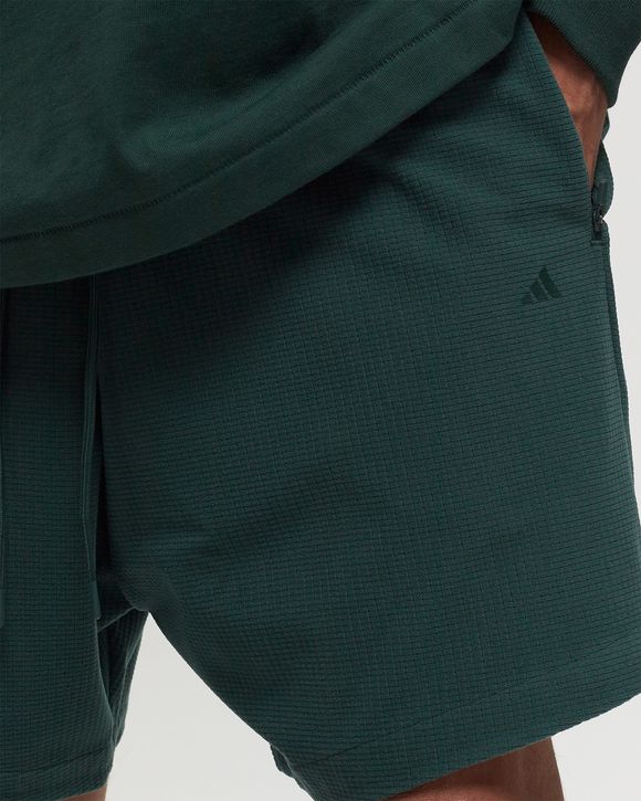 BASKETBALL SHORTS