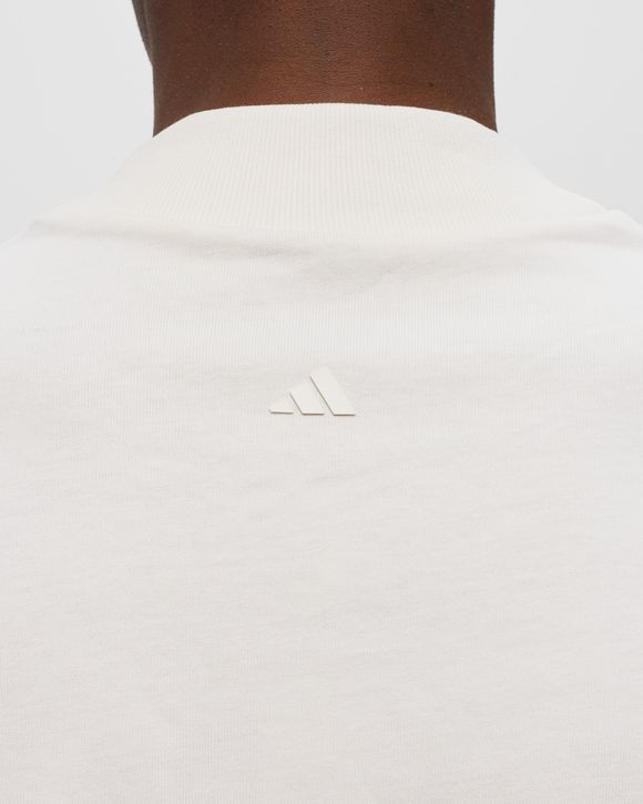 BASKETBALL TEE