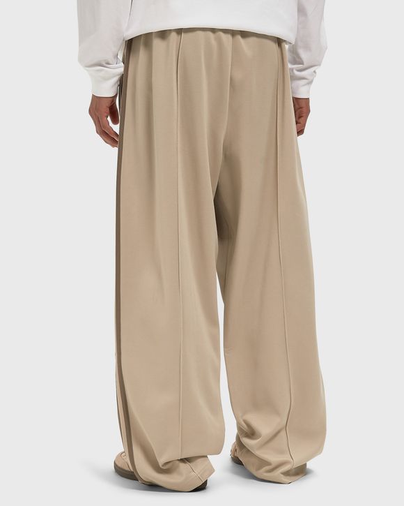 OVERSIZED TRACK PANTS