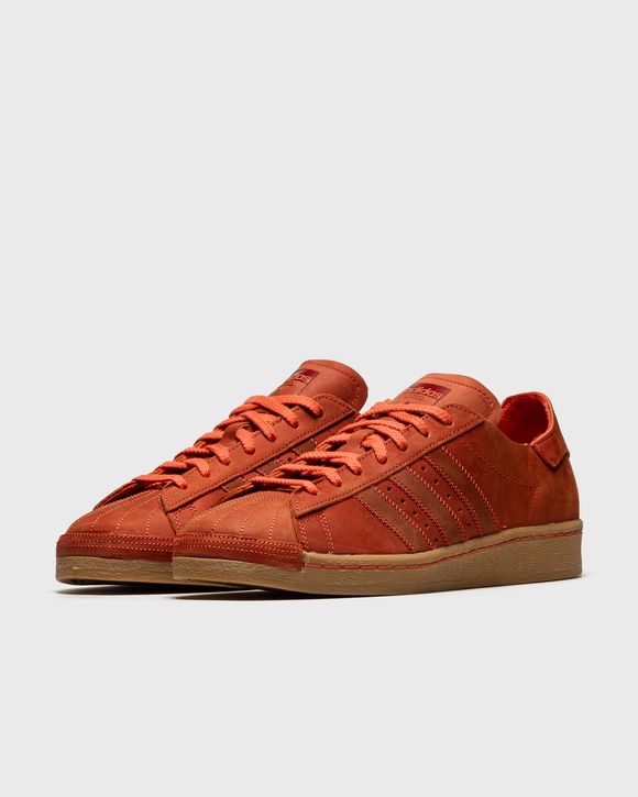 SUPERSTAR 82