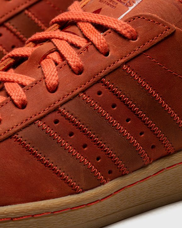 SUPERSTAR 82