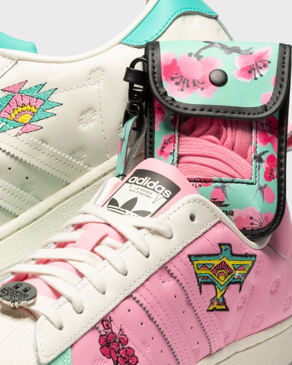 SUPERSTAR ARIZONA
