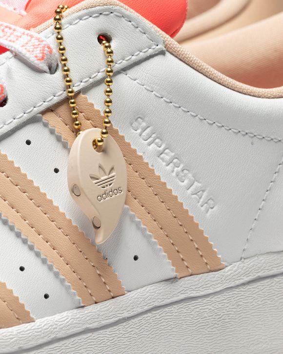 SUPERSTAR W