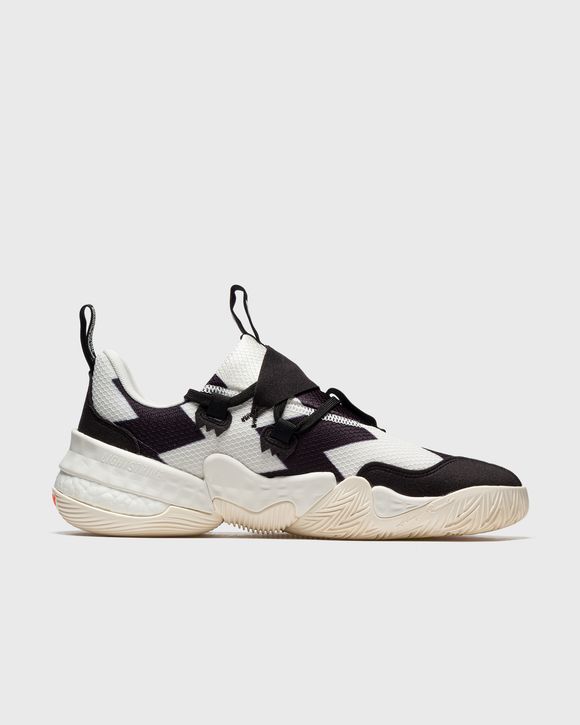 Trae Young 1