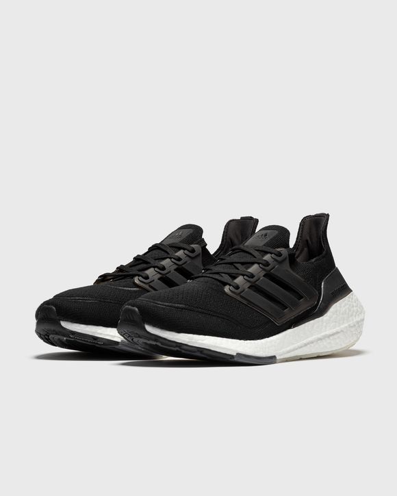 ULTRABOOST 21