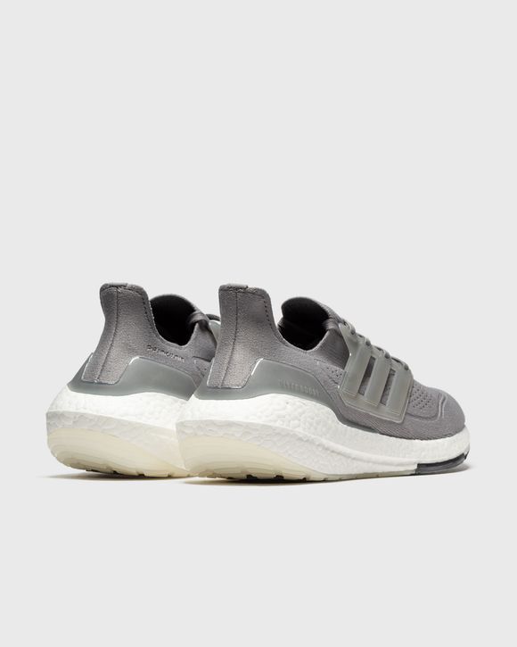 ULTRABOOST 21