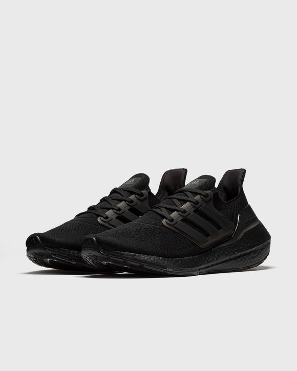 ULTRABOOST 21 'TRIPLE BLACK'