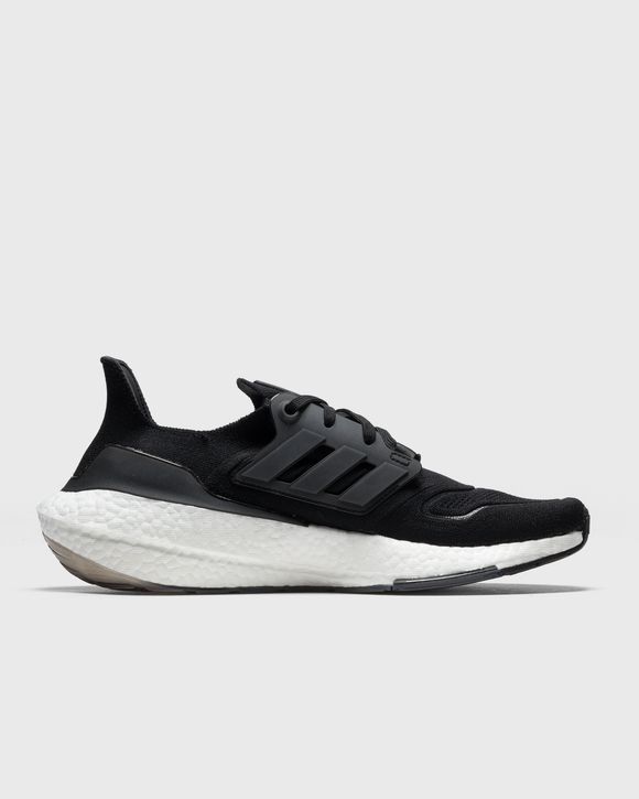 ULTRABOOST 22
