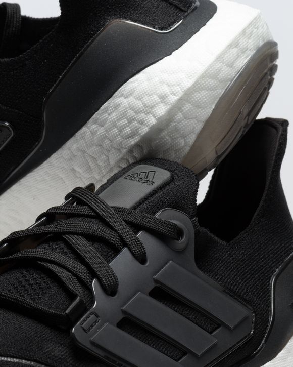 ULTRABOOST 22