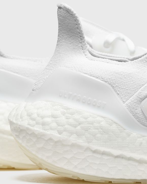 ULTRABOOST 22