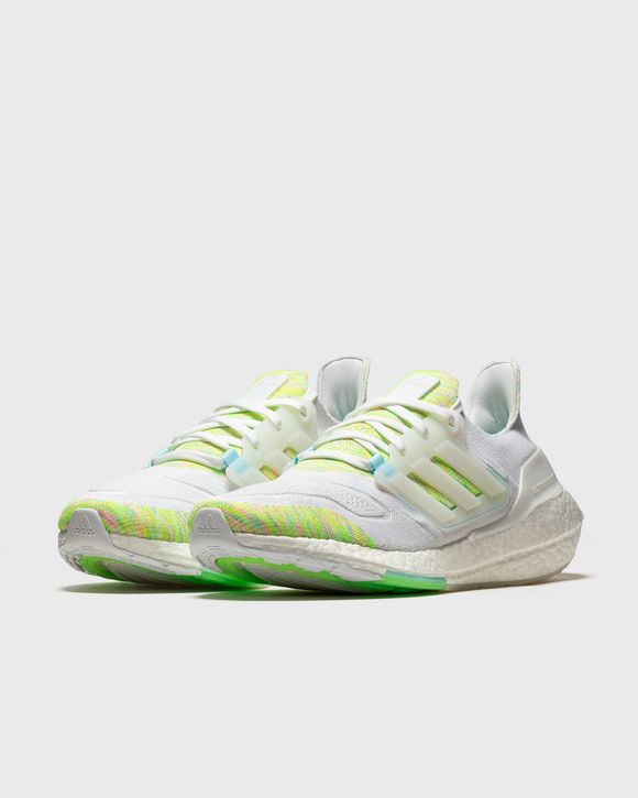 ULTRABOOST 22