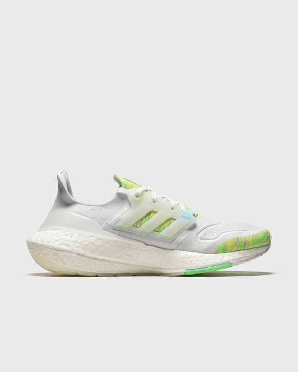 ULTRABOOST 22