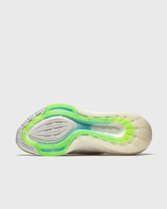 ULTRABOOST 22
