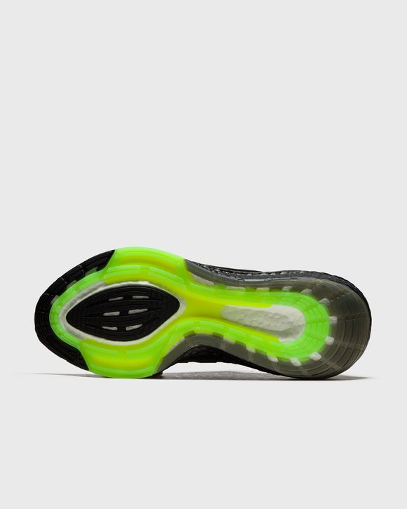 ULTRABOOST 22