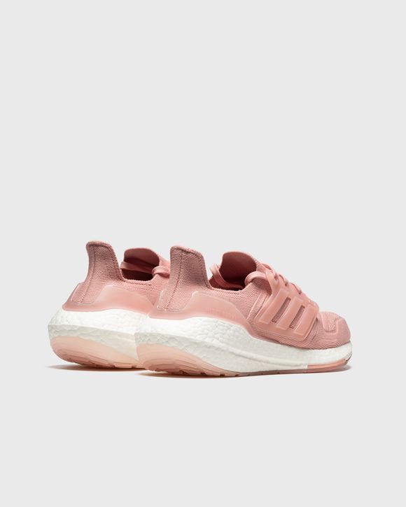 ULTRABOOST 22 W