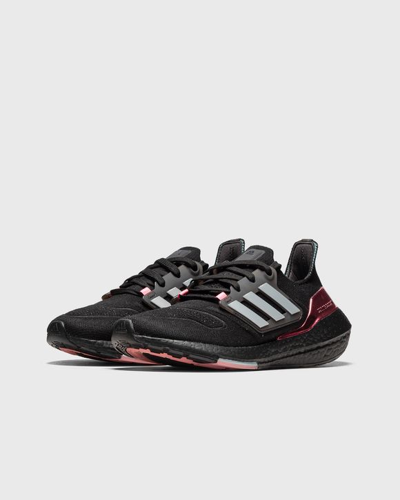 ULTRABOOST 22 W