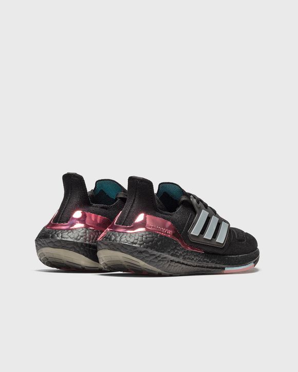 ULTRABOOST 22 W
