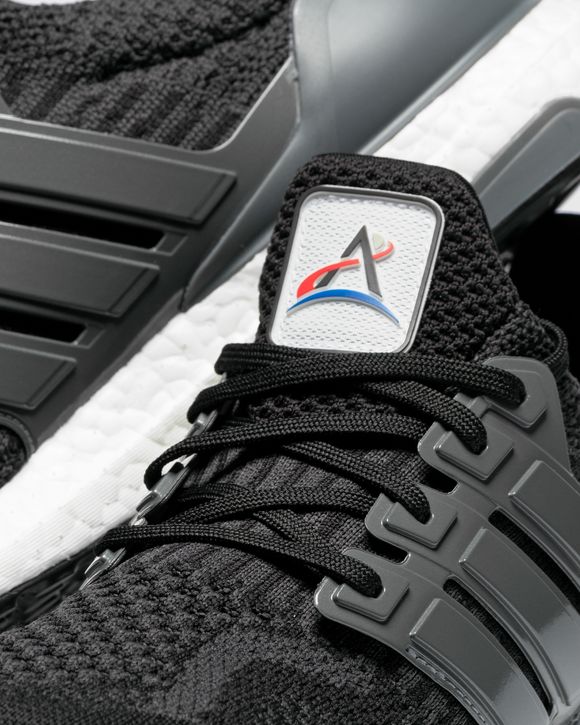 ULTRABOOST 5.0 DNA