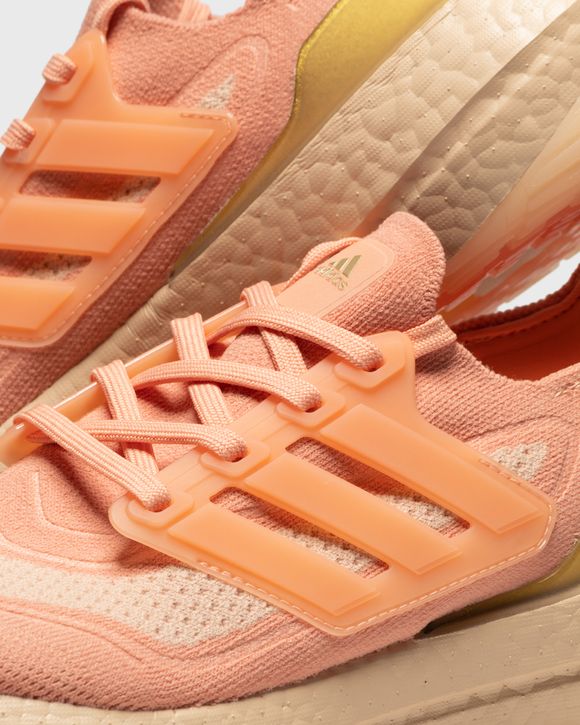 WMNS ULTRABOOST 21