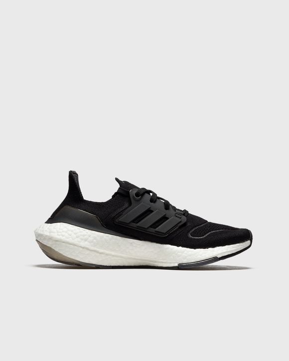WMNS ULTRABOOST 22