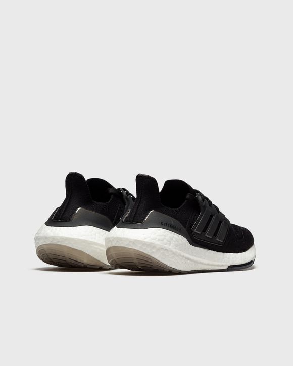 WMNS ULTRABOOST 22