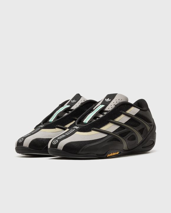 x BAD BUNNY ADIRACER GT