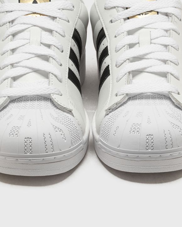 x BEAMS SUPERSTAR