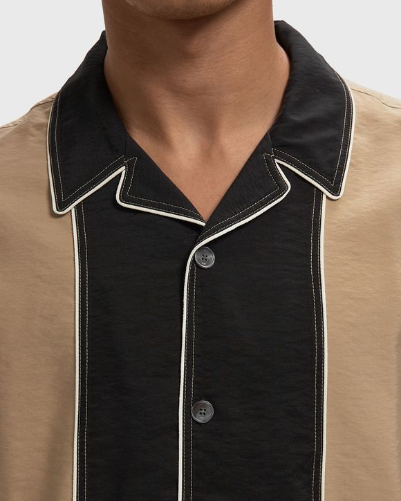SHORT SLEEVES SHARK COLLAR BOXY SHIRT WITH FRONT CONTRASTED CUT