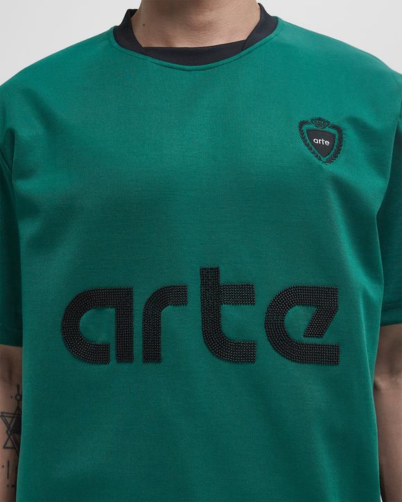 Green t-shirt