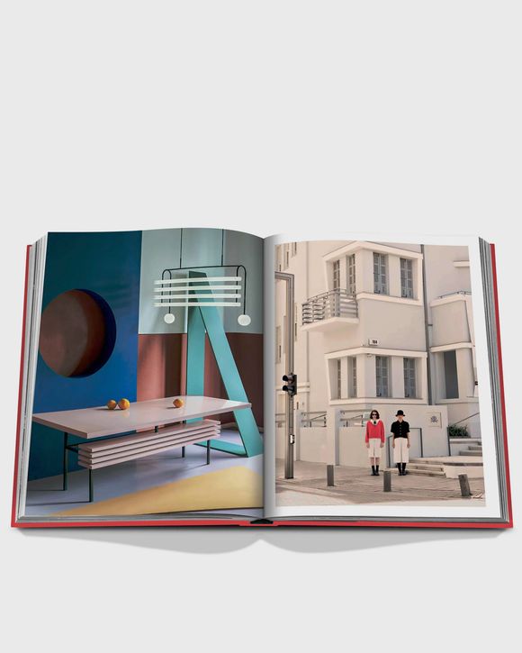 "Bauhaus Style" by Julie Belcove