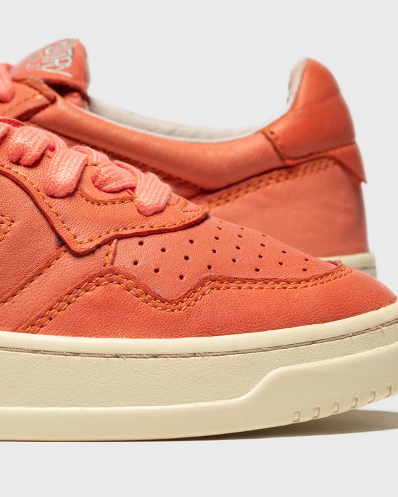 WMNS Autry 01 Low