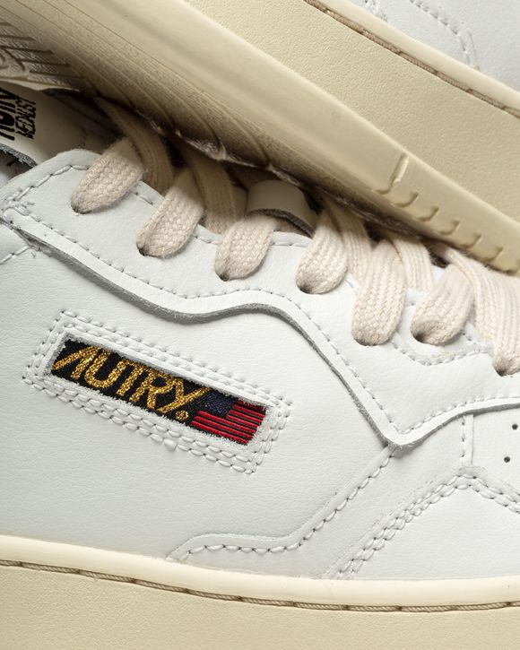 WMNS AUTRY 01 LOW GOLDCLUB