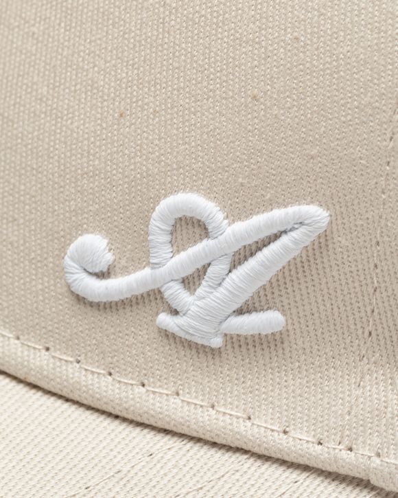 SMALL SCRIPT A CAP