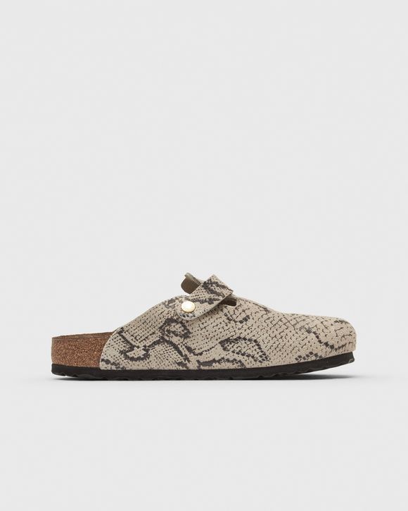 Boston Rivet Logo Suede Leather