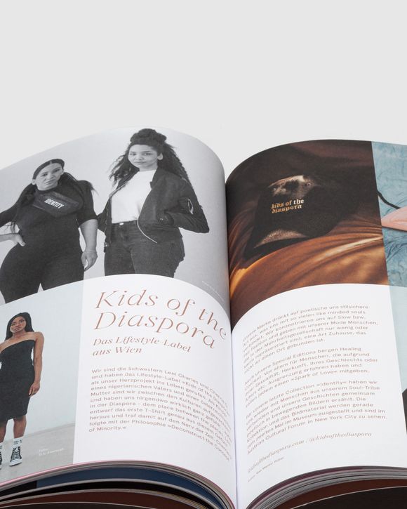 "GURLZ WITH CURLZ: ISSUE 04"