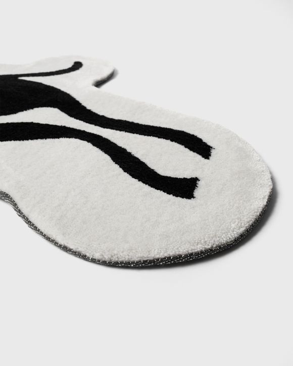 High heel gloves tufted rug