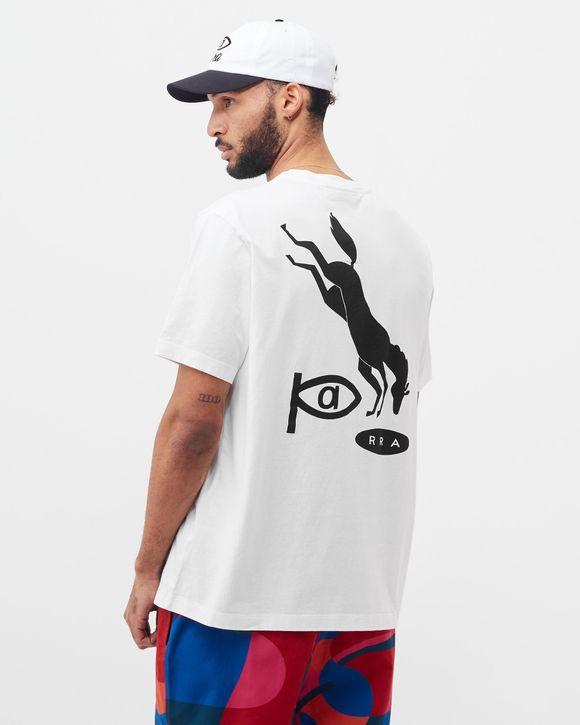 HORSE IN A HOLE TEE