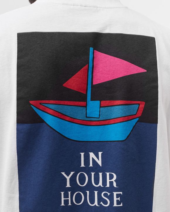paper boat house tee