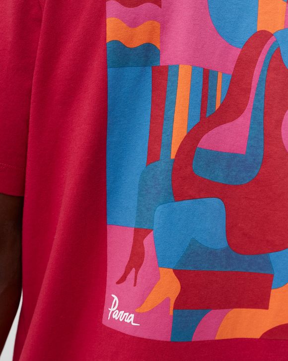 SITTING PEAR TEE