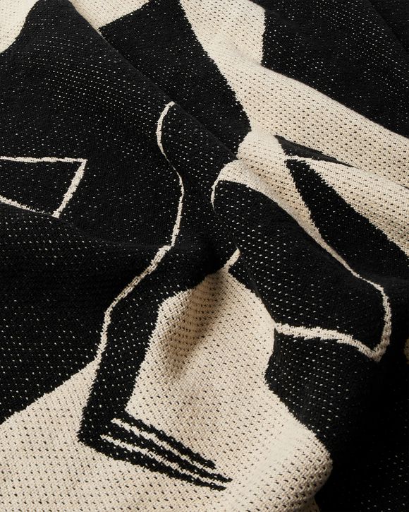 Waiting for you throw blanket