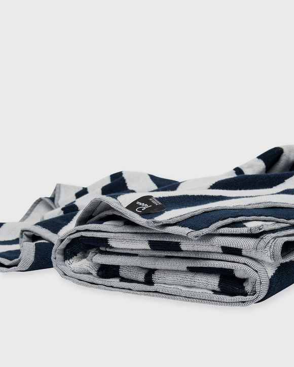 Waves Of The Navy Bath Towel Set Of 2