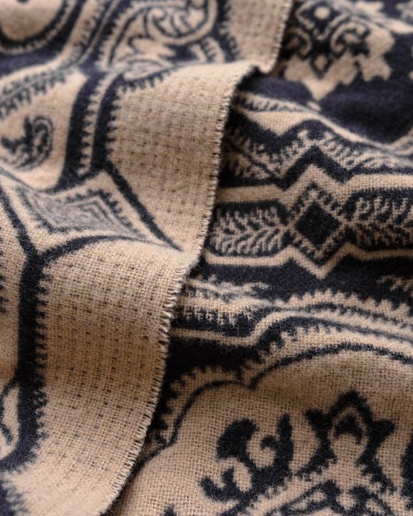 Verse Scarf