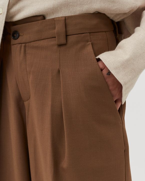 WMNS HELSTON