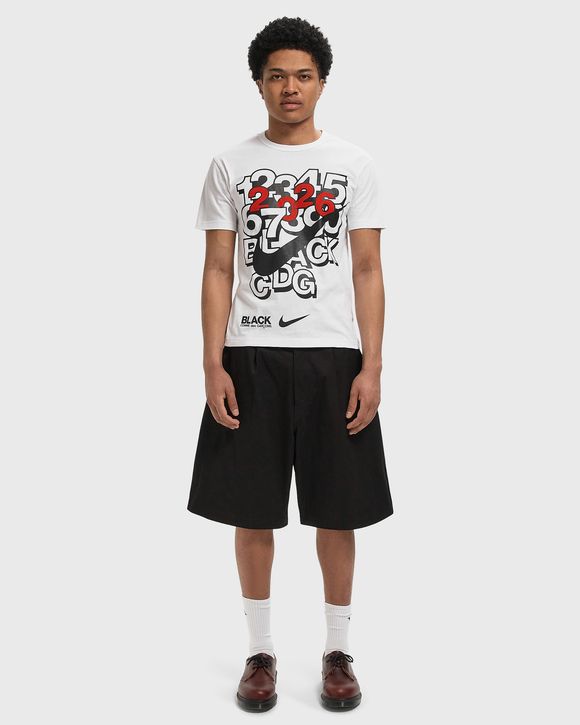 x NIKE TEE