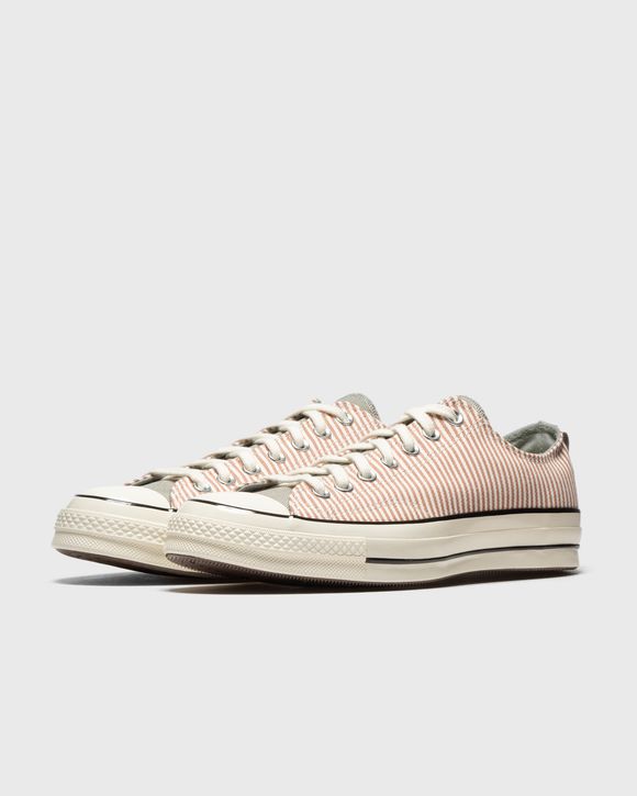Chuck 70