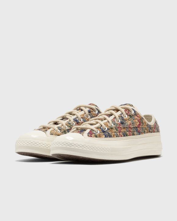 Chuck 70