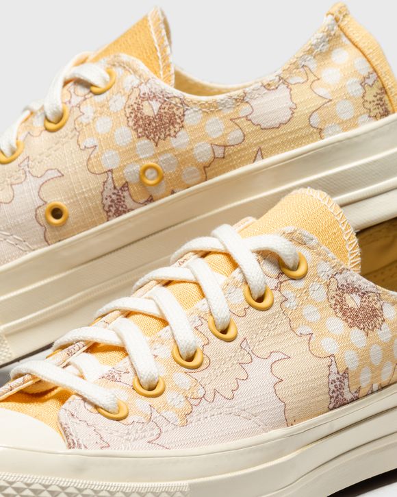 WMNS Chuck 70