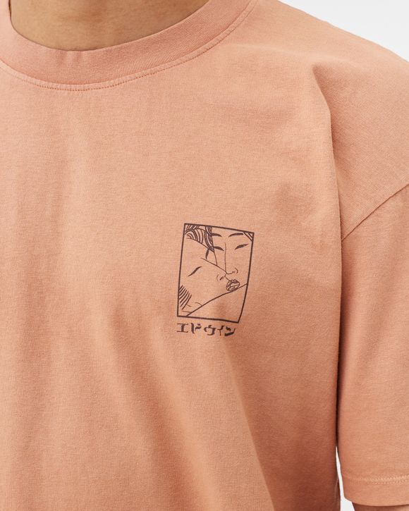 Kissu Chest Natural Tee