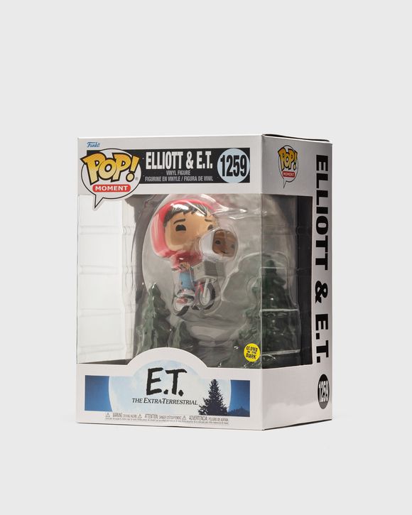 ET & Elliott Flying